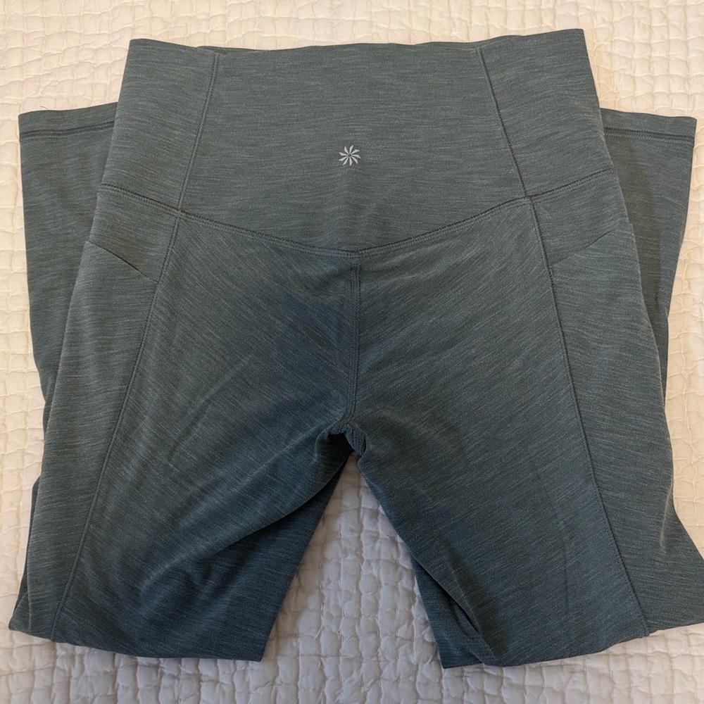 Athleta Salutation Stash Pocket leggings